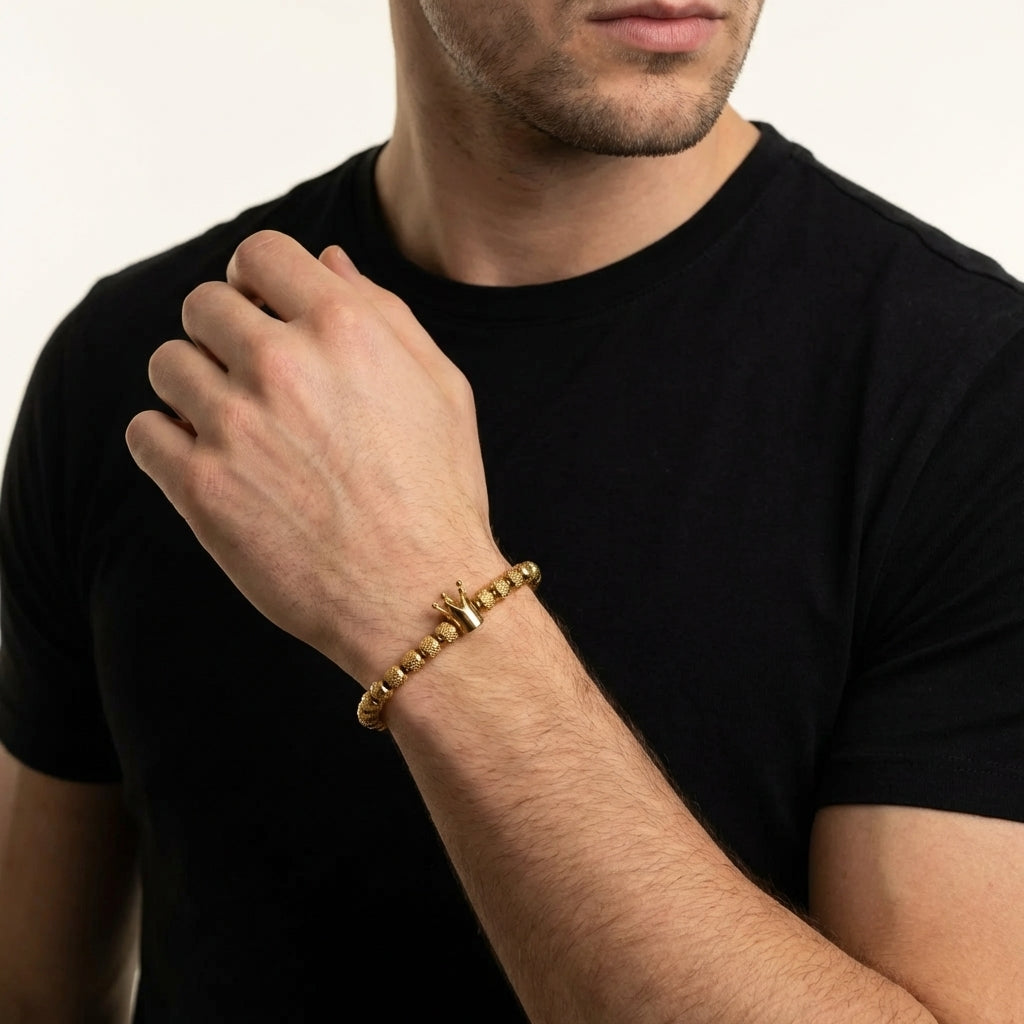 STAVR Onmodel — Crown Bracelet — 18K Gold