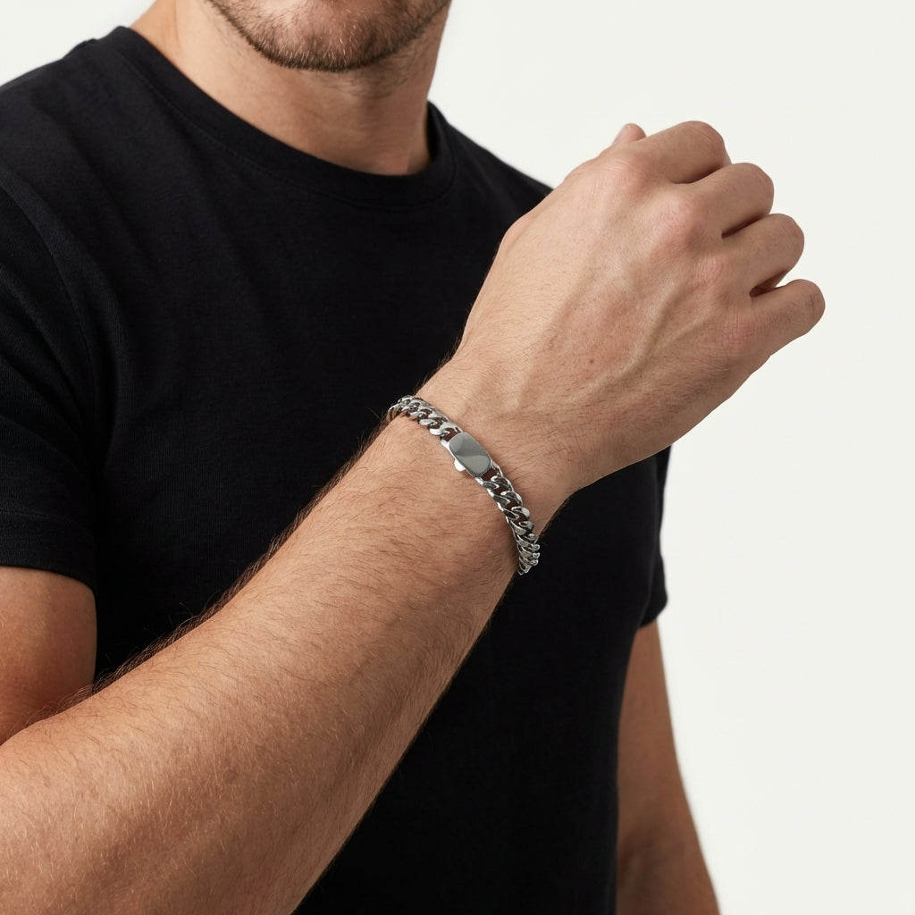 STAVR Onmodel — Cuban Link 8MM Bracelet — Silver