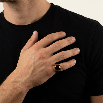 STAVR Onmodel — Eclipse Ring — 18K Gold