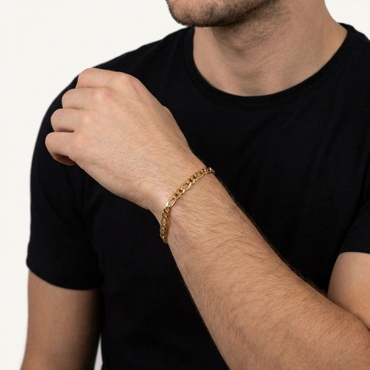 STAVR Onmodel — Figaro 5MM Bracelet — 18K Gold