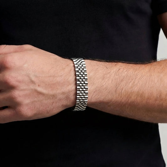 STAVR Onmodel — Jubilee Bracelet — Silver