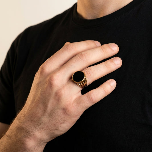 STAVR Onmodel — Onyx Signet Ring — 18K Gold