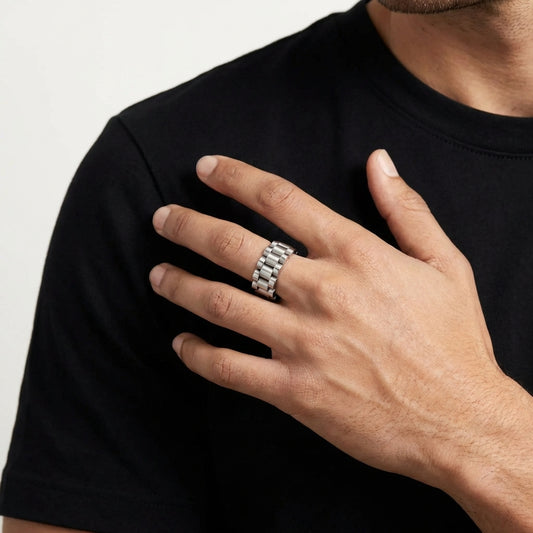 STAVR Onmodel — Presidential Ring — Silver