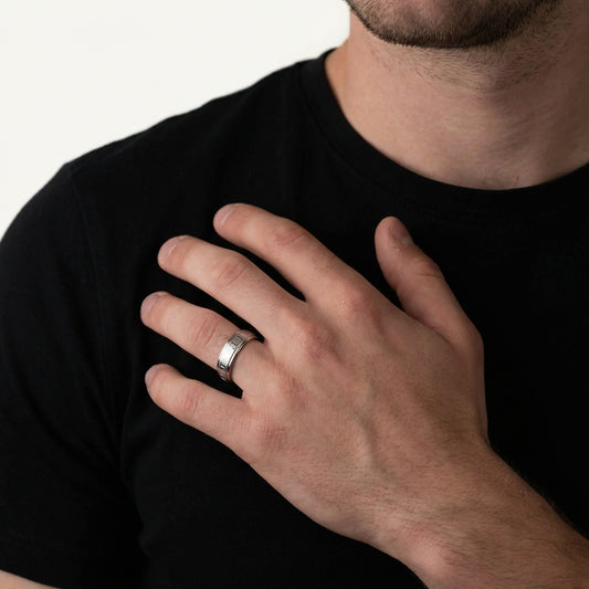 STAVR Onmodel — Rome Ring — Silver