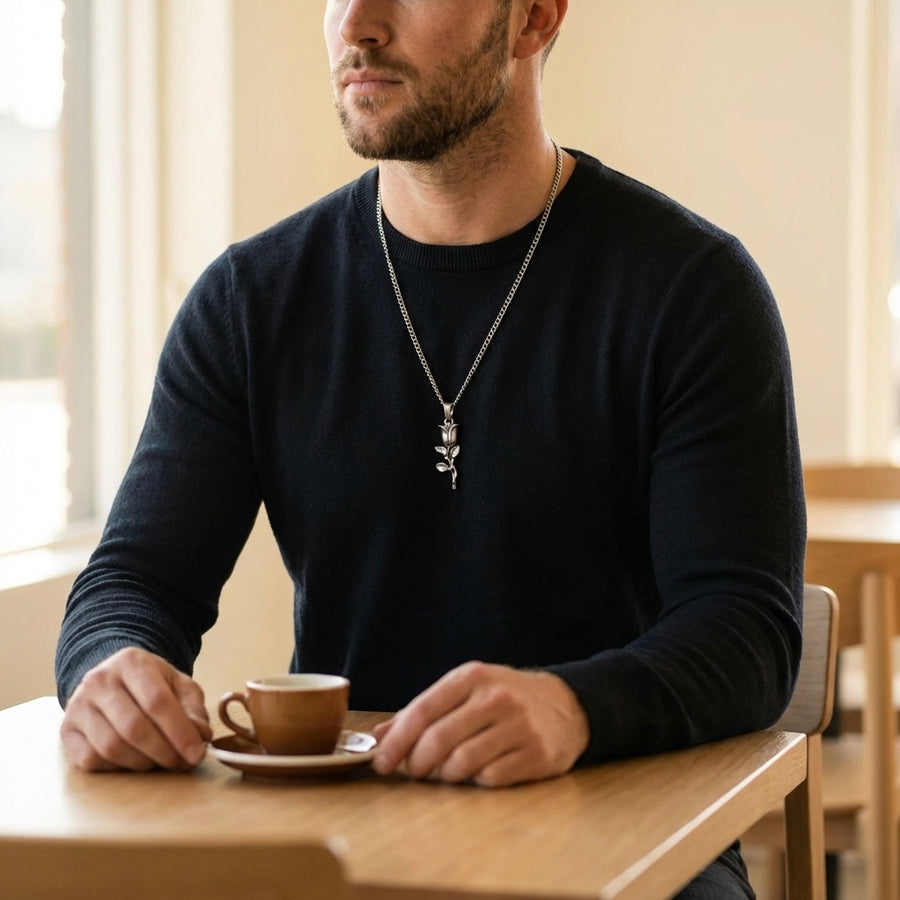 STAVR Cafe — Rose Pendant — Silver