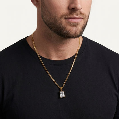 STAVR Onmodel — Silver Onyx Necklace — 18K Gold